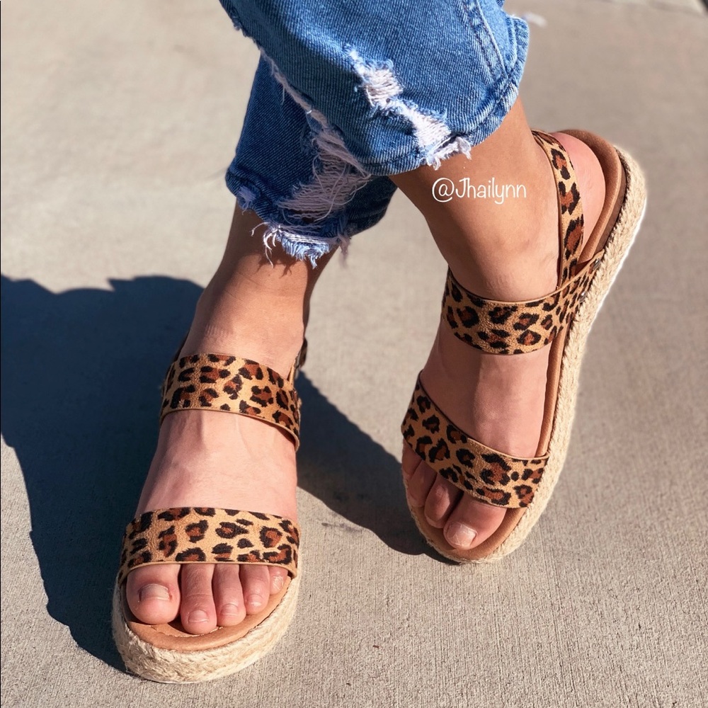 Leopard Espadrille sandal - Picture 4 of 7